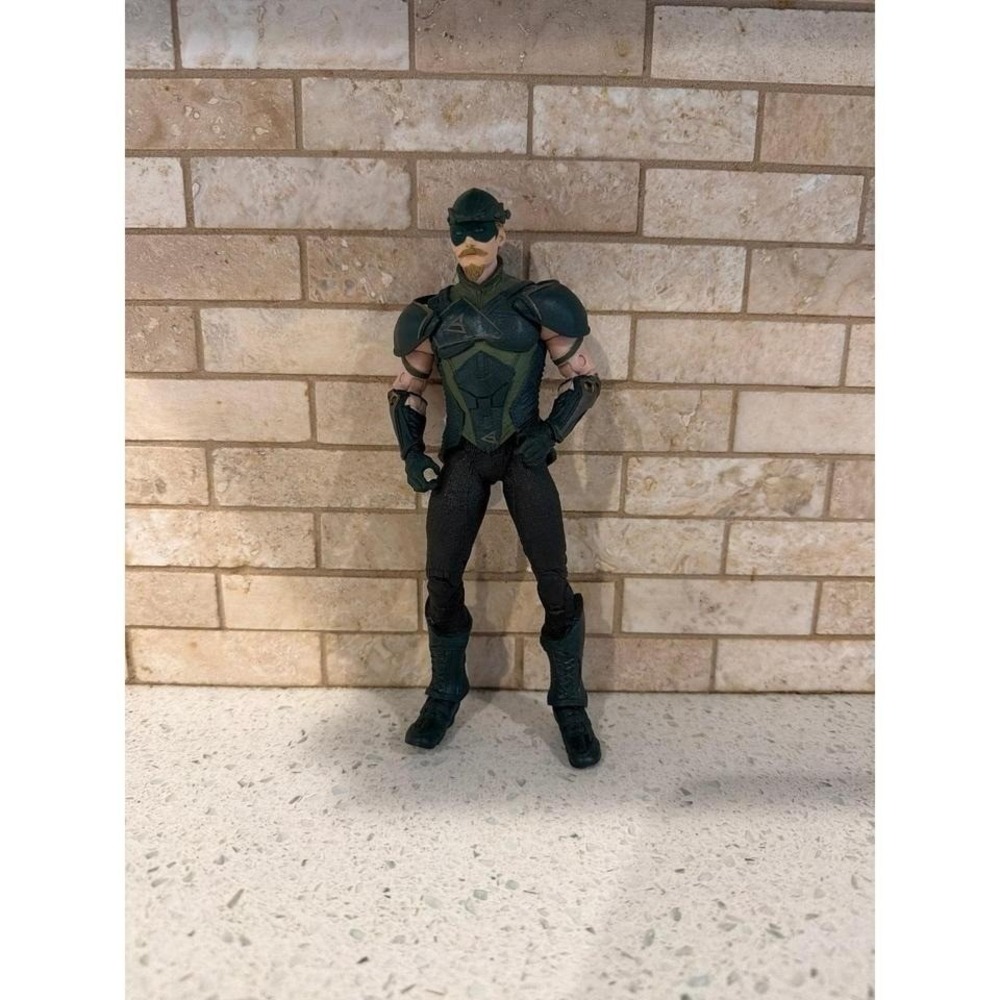 McFarlane Injustice 2 Figure Green Lantern 7 Inches w Comic